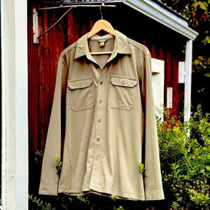 Eddie  Bauer khaki green polyester Men’s Shirt - Size M